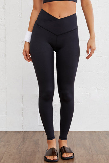 Black Arched Waist Seamless Active Leggings Beagle Boutique Fashion Outlet
