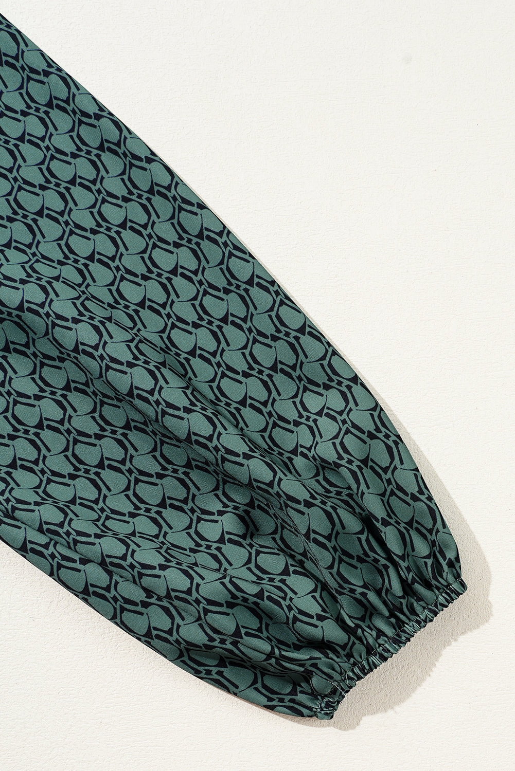 Green Geometric Print Notched Neck Puff Sleeve Blouse eAura
