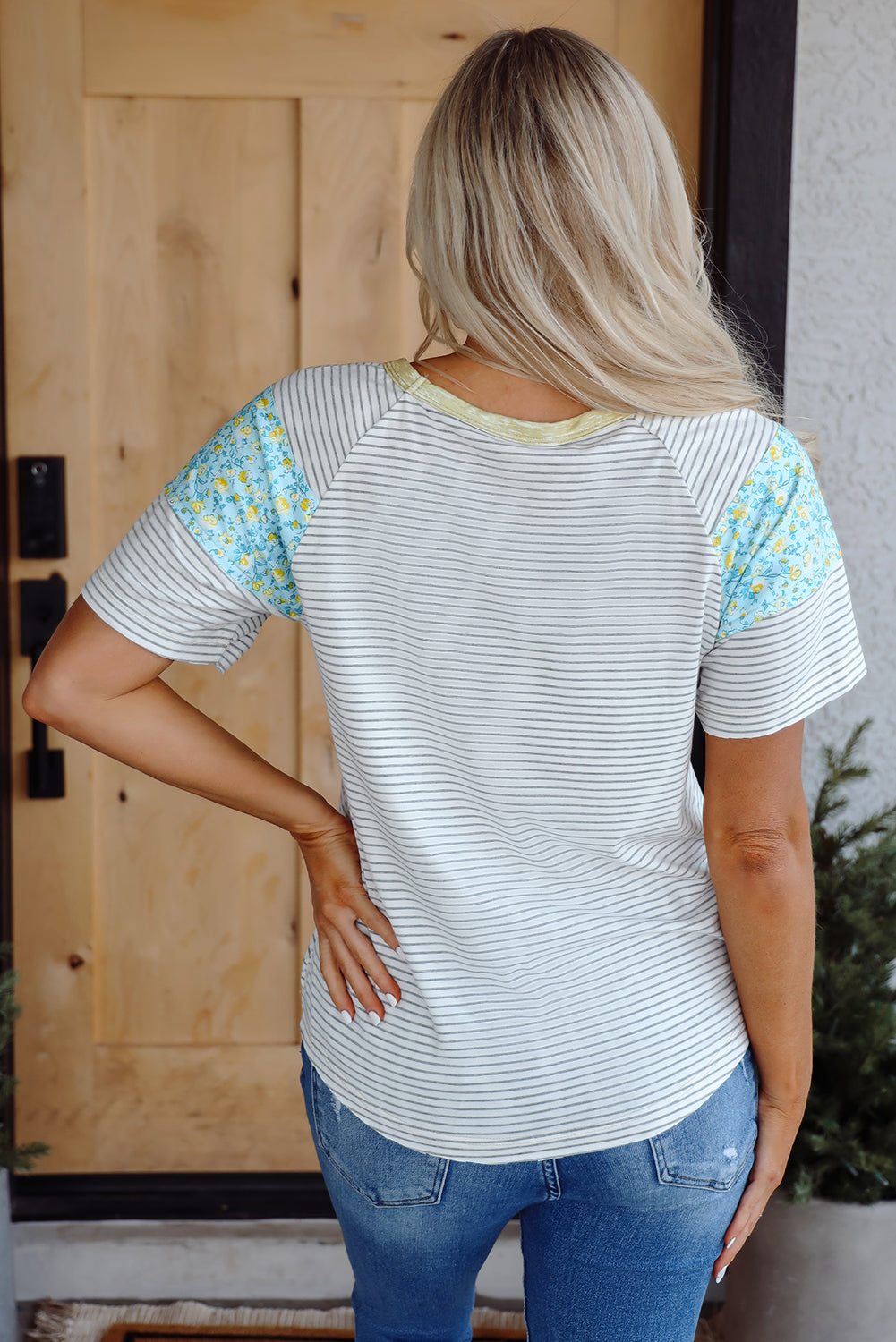 White Stripe Floral Insert Sleeves Contrast Round Neck Tee eAura