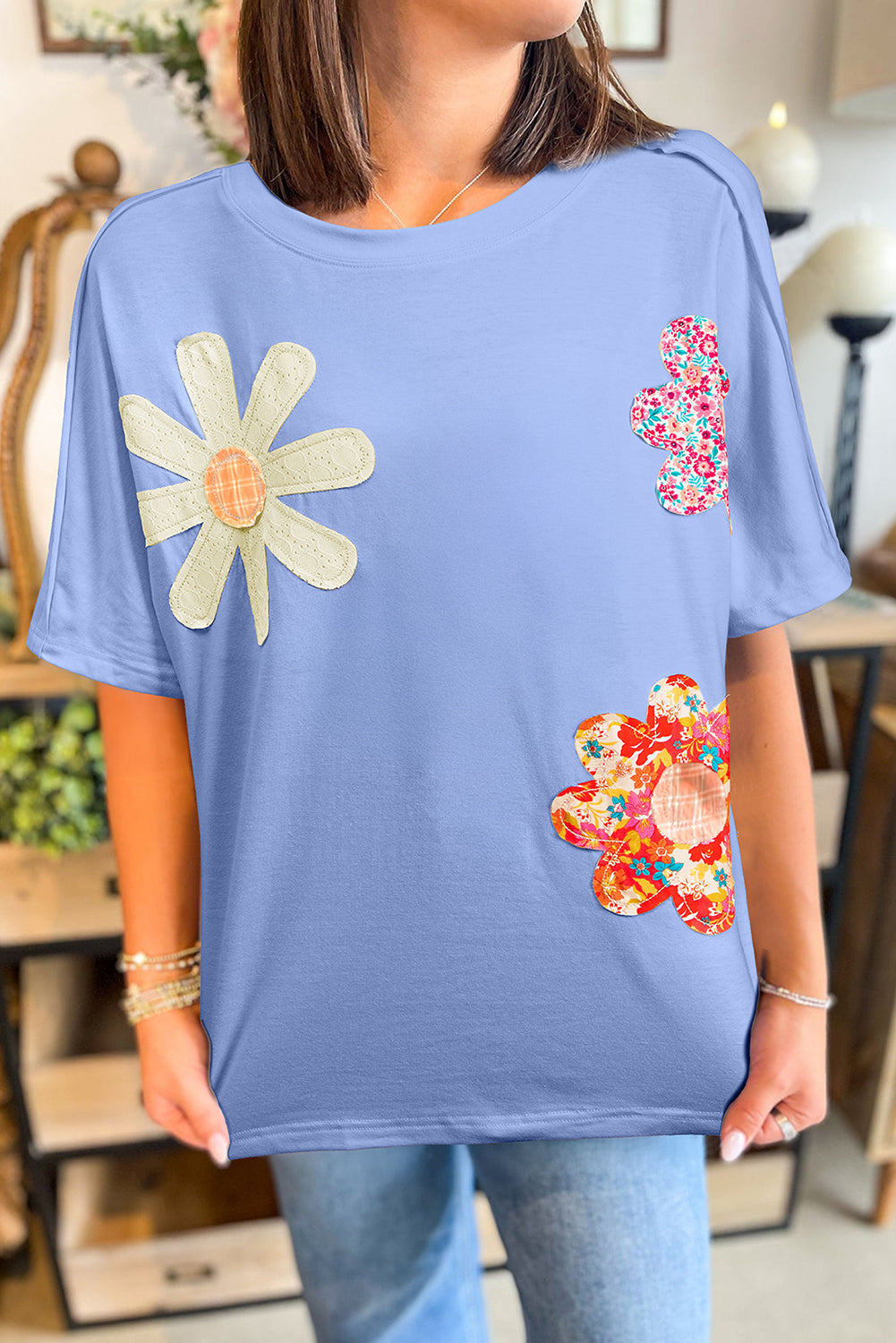 Flower Patched Exposed Stitching Trim Crew Neck Loose Tee eAura