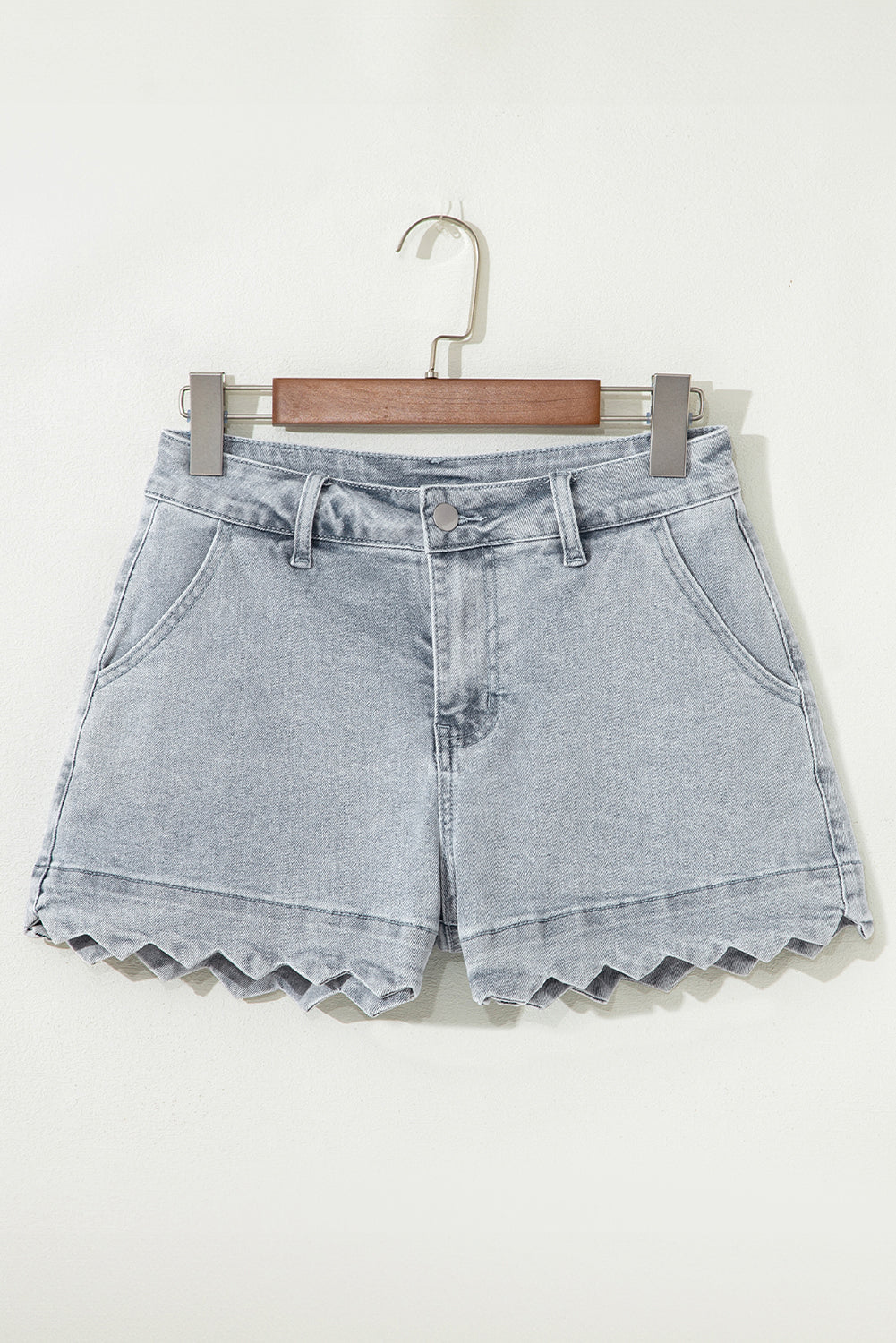 Scalloped Hemline Acid Wash High Waist Denim Shorts eAura