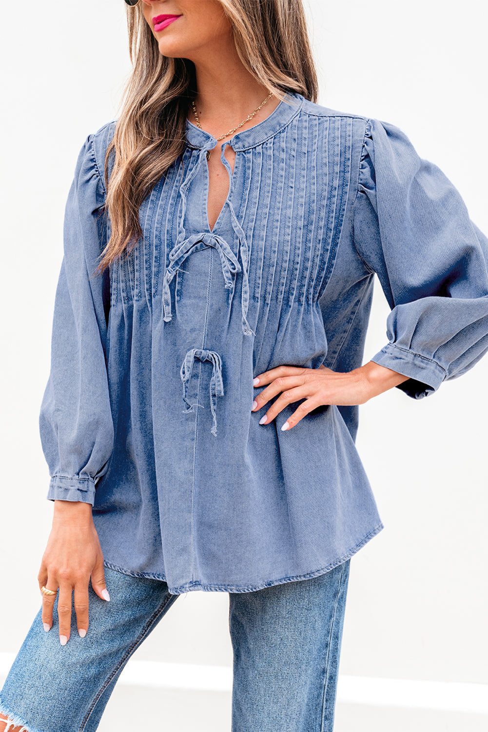 Myosotis Denim Front Pintuck Bow Tie Puff Sleeve Top eAura