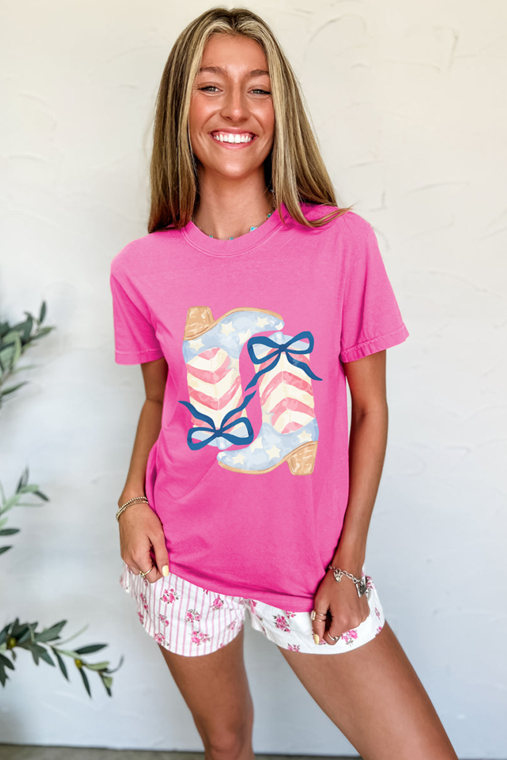 Sachet Pink Flag Pattern Boots Bow Accent Casual Graphic Tee eAura