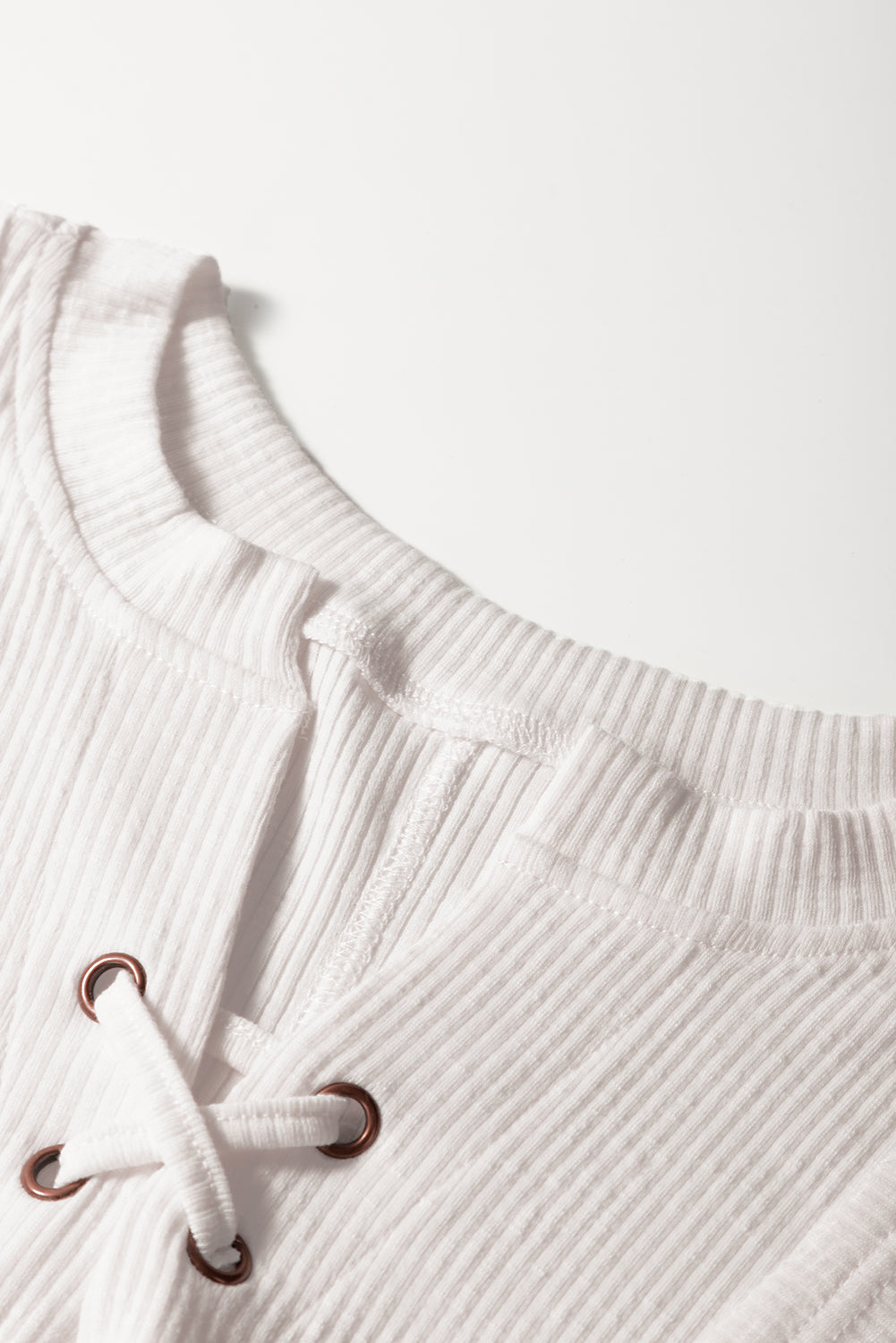 White Ribbed Texture Lace Patchwork Short Sleeve Top eAura