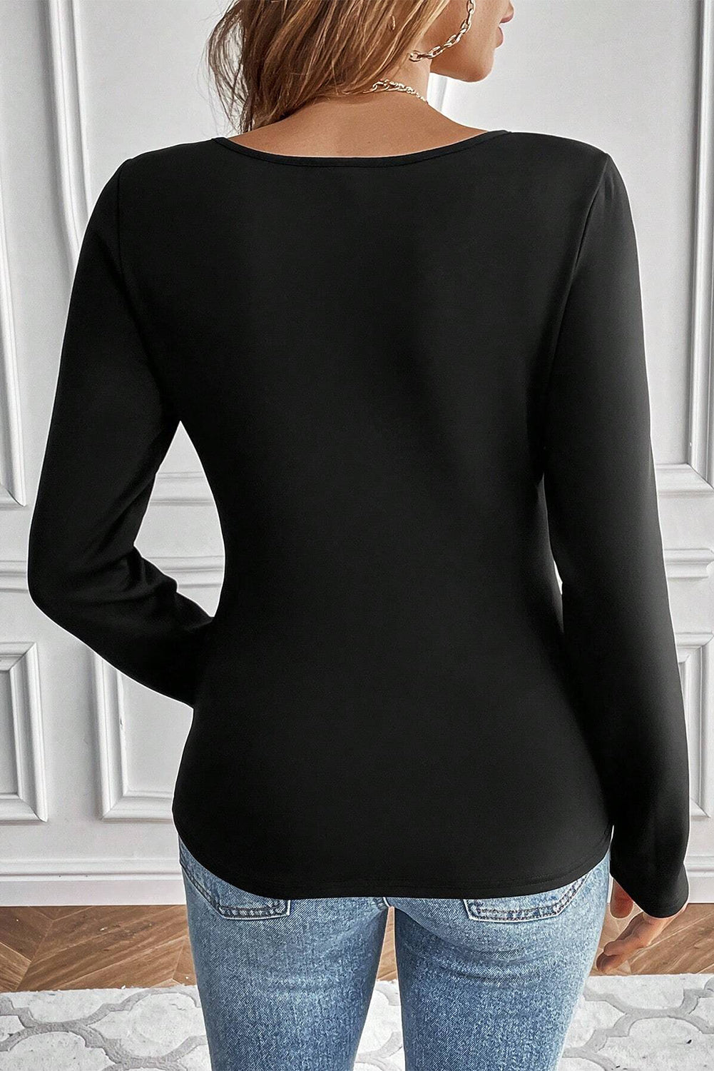 Black Solid Scoop Neck Slim Fit Thermal Top eAura