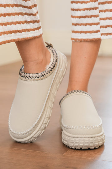 Contrast Stitch Detail Faux Suede Plush Winter Clog Slippers - eAura
