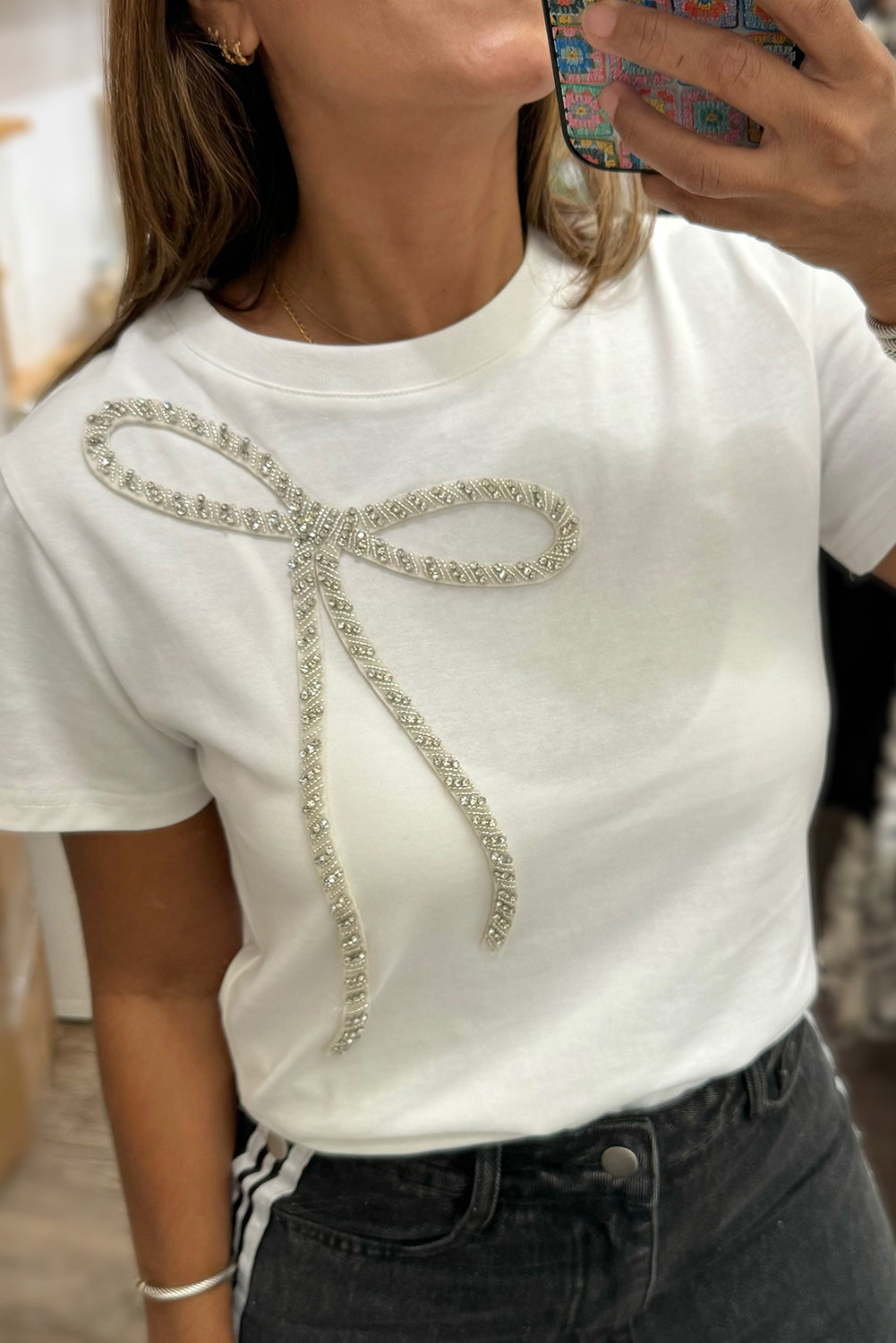 White Rhinestone Bow Embellished Round Neck Tee eAura