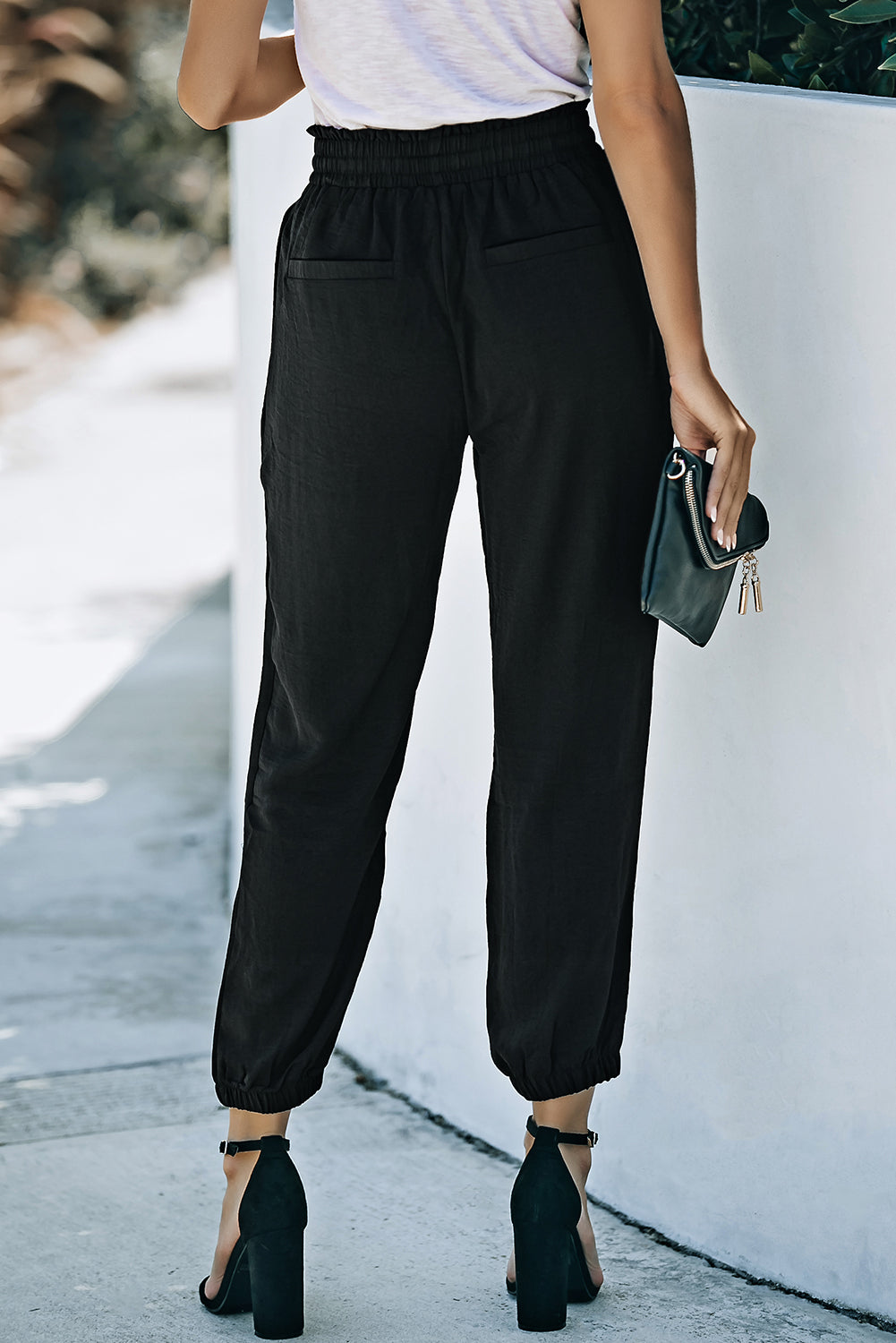 Black Solid Colour Drawstring Smocked Waist Joggers eAura