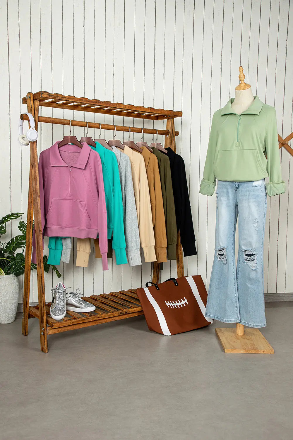 Valerian Quarter Zip Stand Neck Kangaroo Pocket Sweatshirt Beagle Boutique Fashion Outlet