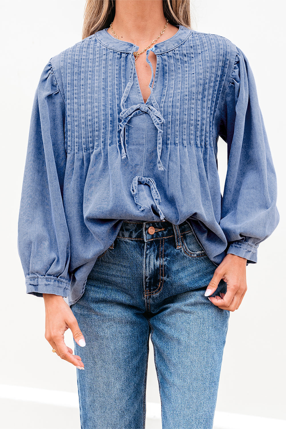 Myosotis Denim Front Pintuck Bow Tie Puff Sleeve Top eAura