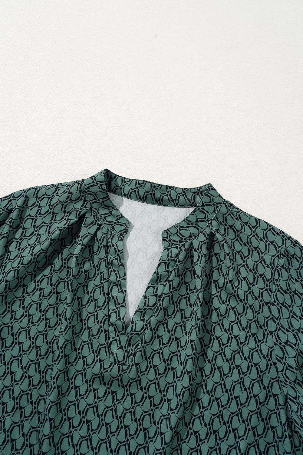 Green Geometric Print Notched Neck Puff Sleeve Blouse eAura