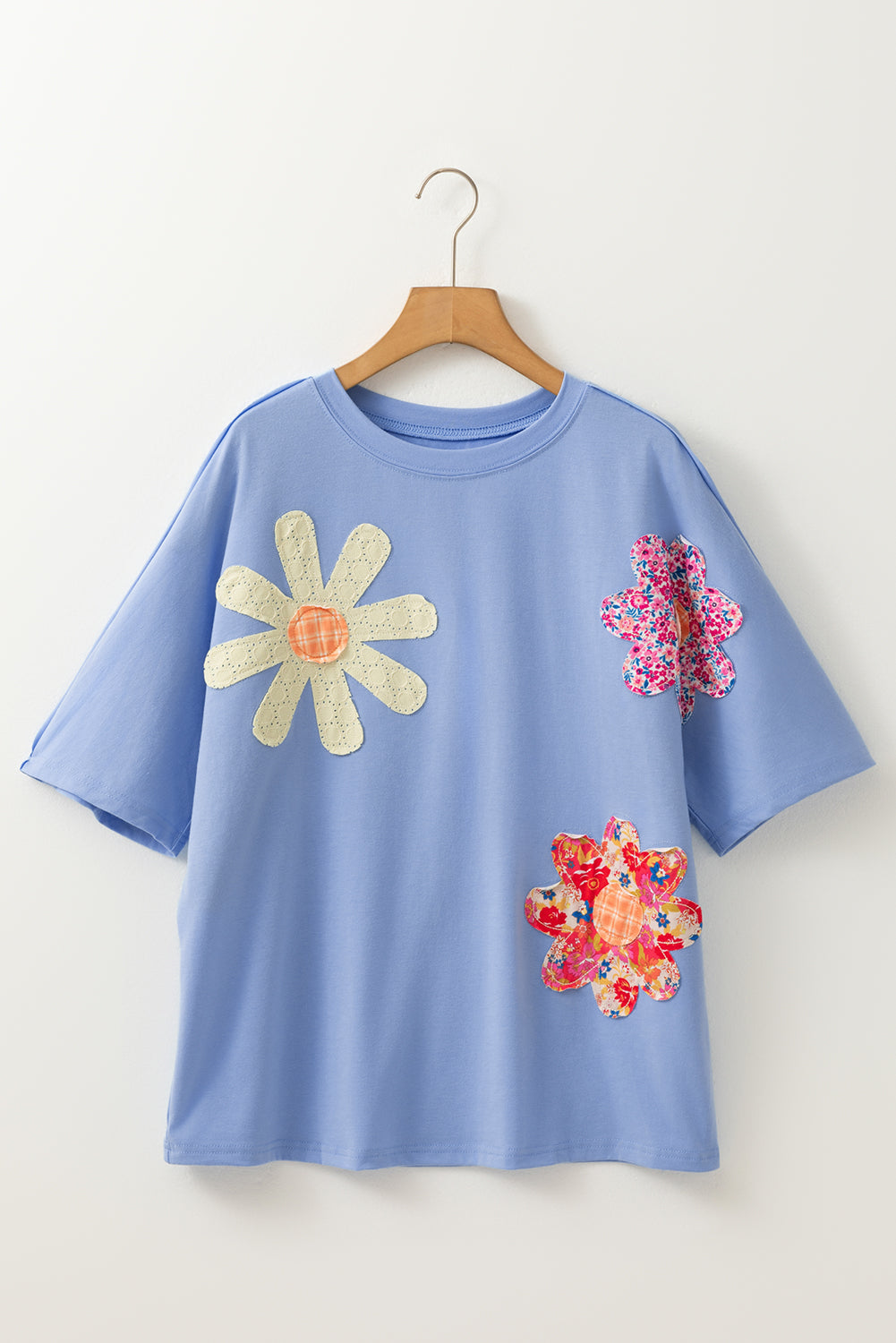 Flower Patched Exposed Stitching Trim Crew Neck Loose Tee eAura