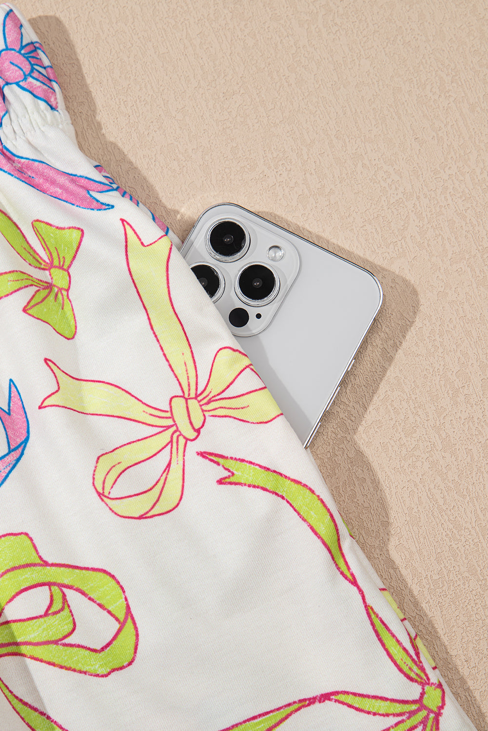 White Bow Print Elastic Pull On Casual Shorts eAura