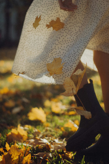 What-to-Wear-During-Transition-Weather-Summer-to-Autumn-Top-Tips BB Fashion Outlet