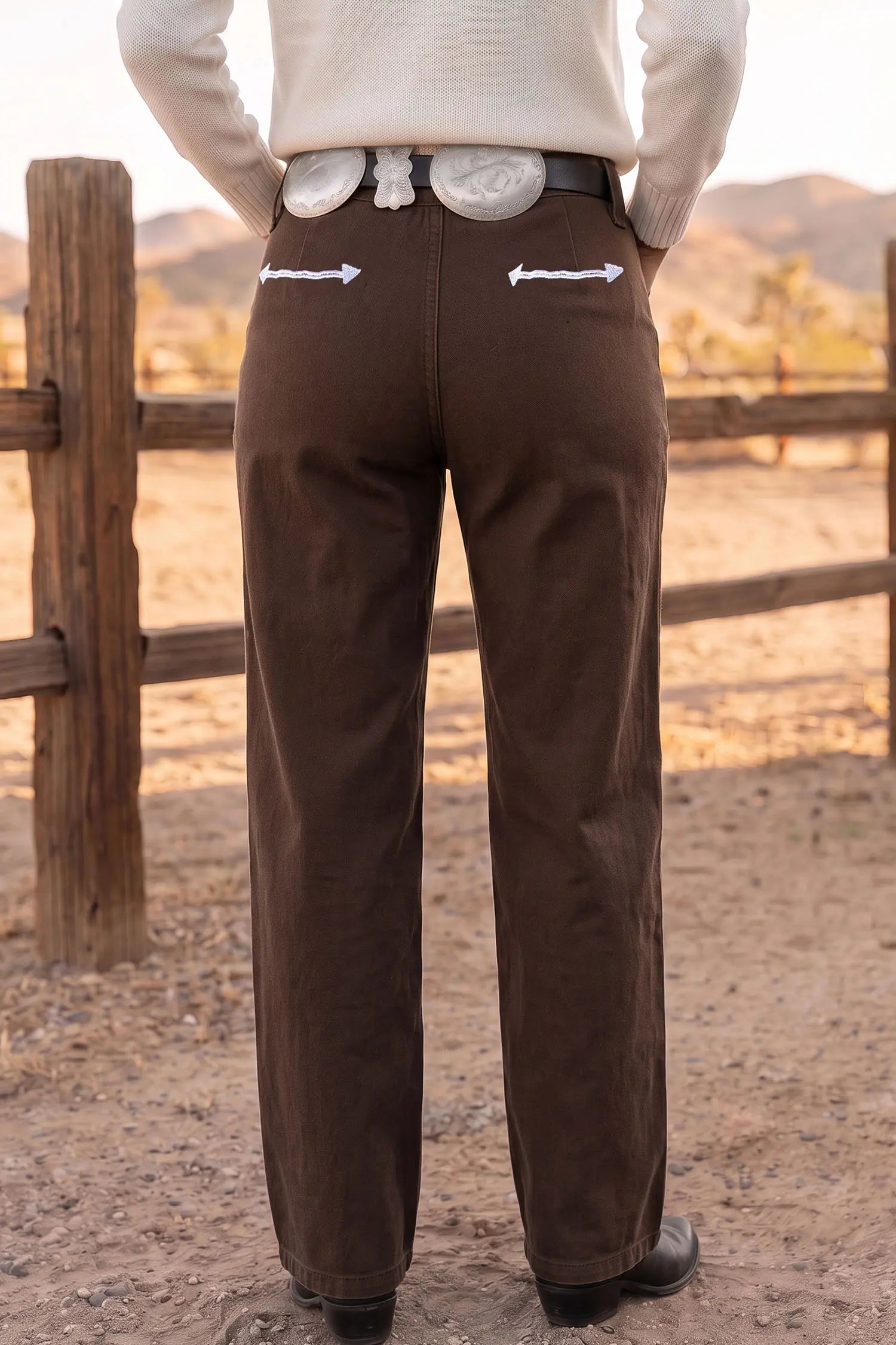Coffee Western Colorblock Pockets Button Fly Decorative Belt Loops Straight Leg Jeans – Brown