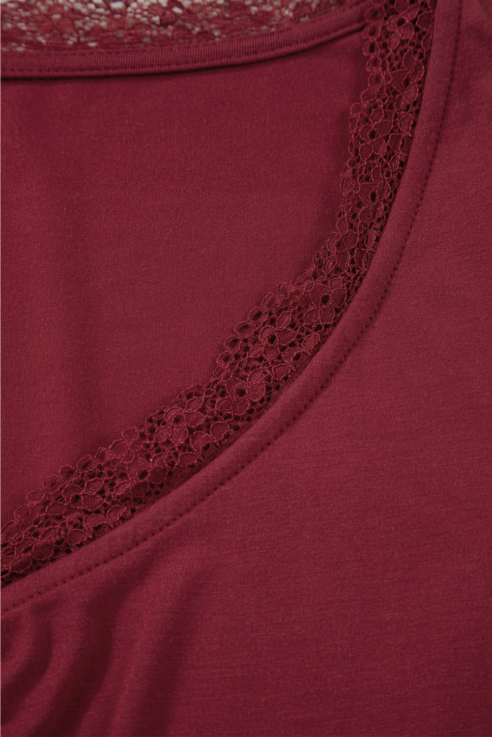 Lace-trimmed Sweetheart Neckline Ruched Detail Long Sleeve T-shirt eAura