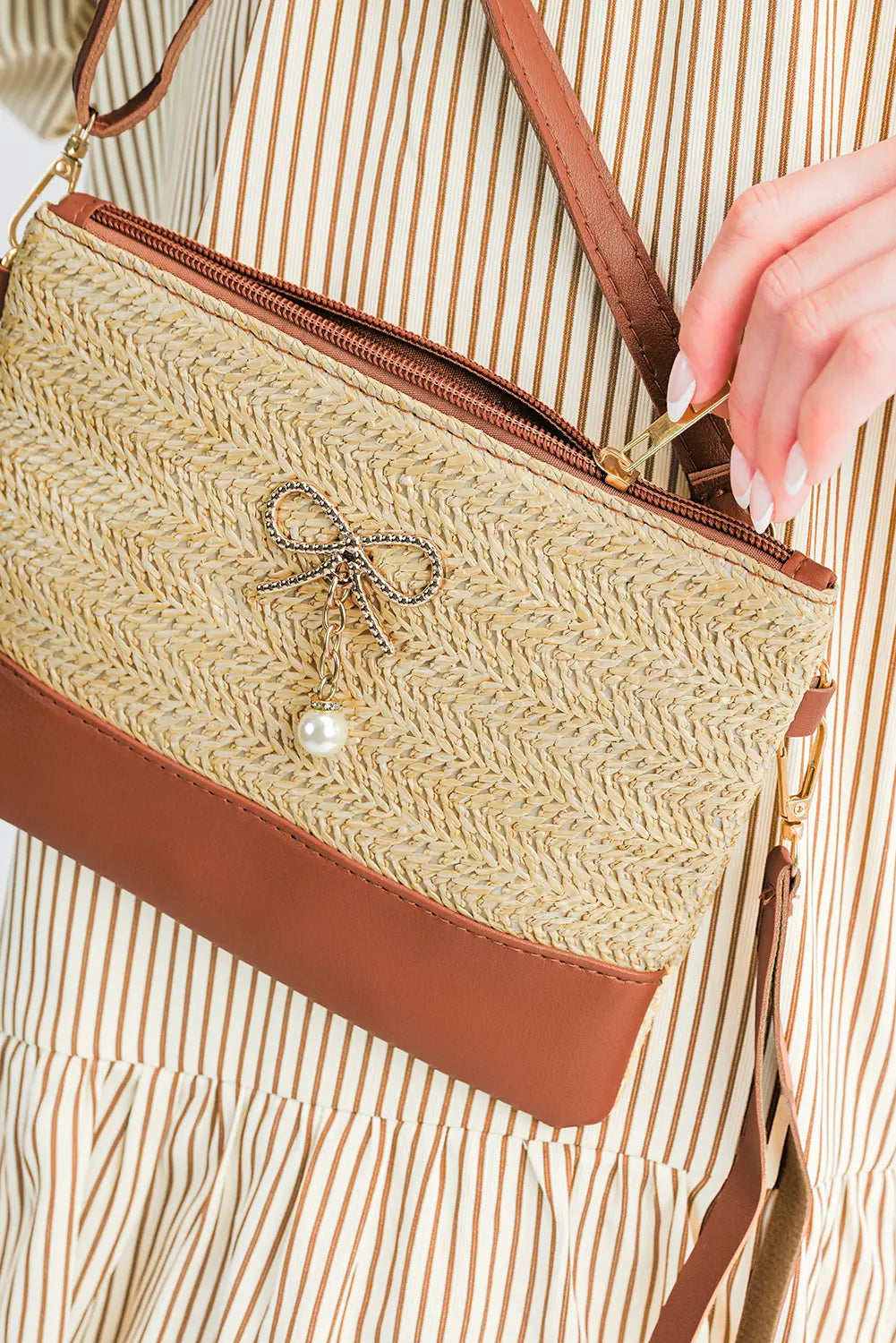 Bow Pearl Decor Straw PU Leather Patched Crossbody Bag