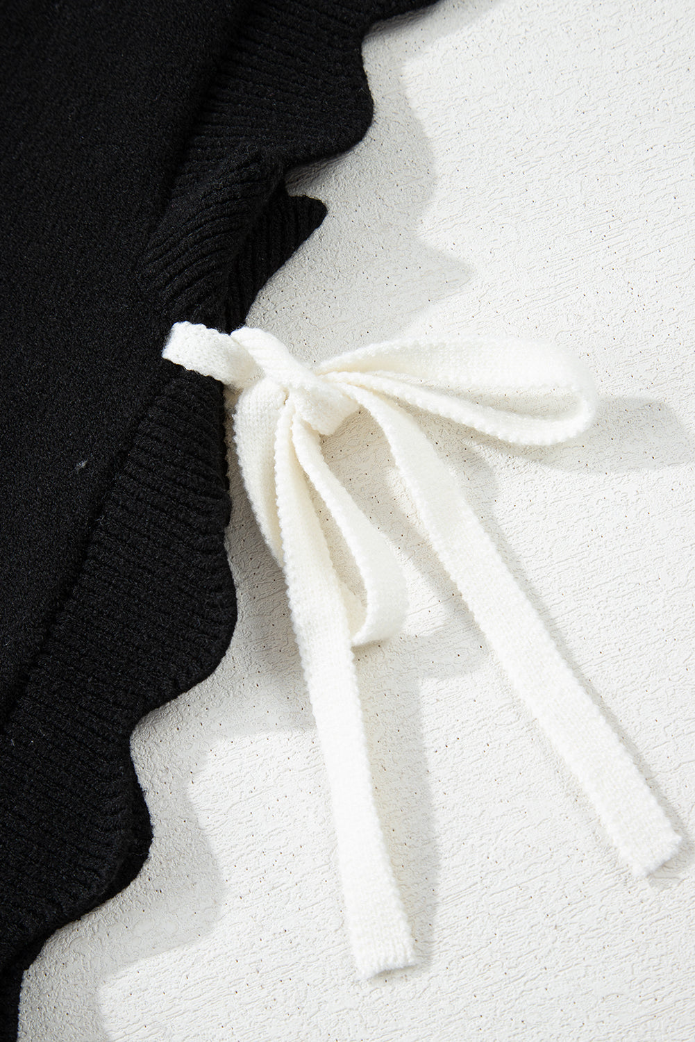 Black Bow Print Side Ties Scalloped Hem Sweater eAura