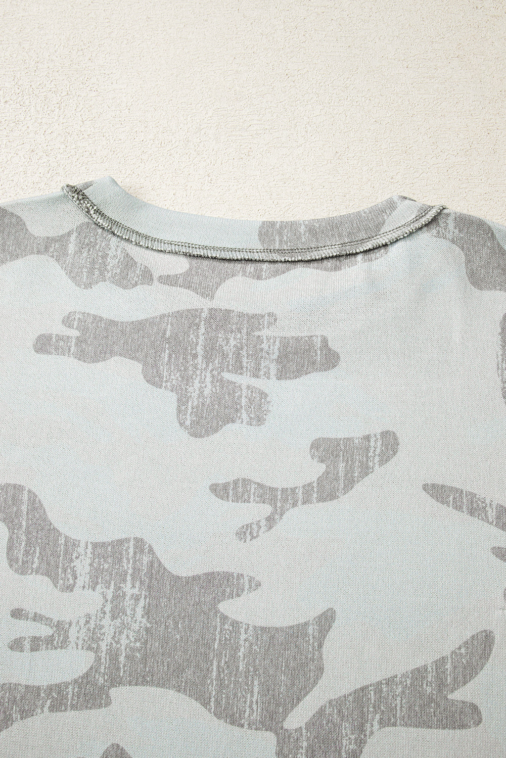 Retro Camouflage Print Exposed Seam Patchwork Drop Shoulder Sweatshirt - eAura