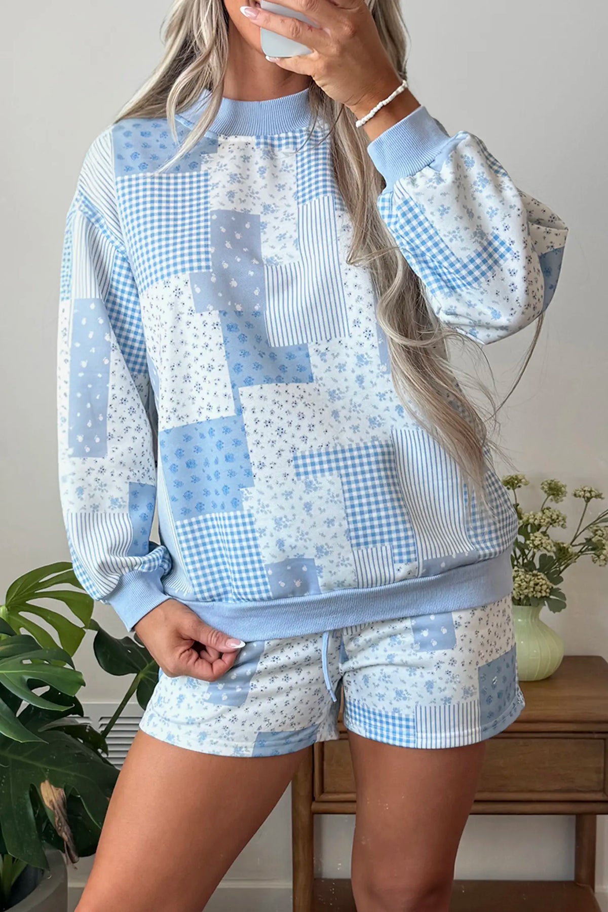 Sky Blue Patchwork Floral Print Drop Shoulder Baggy Pullover Drawstring Shorts Set – Light Blue