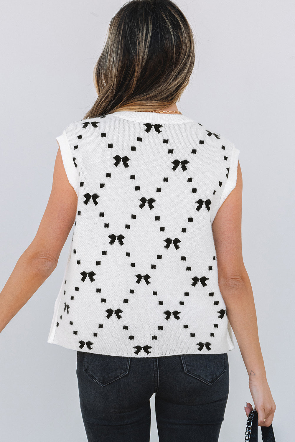 White Bow Pattern Buttoned Side Cropped Sweater Vest eAura