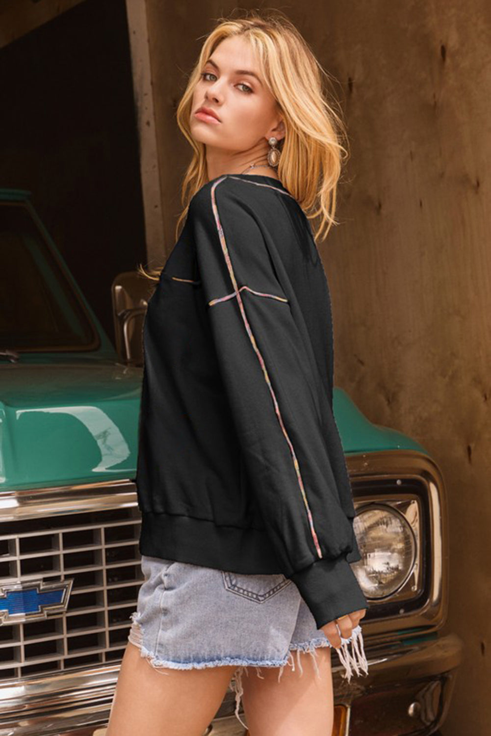 White Contrast Rainbow Trim Drop Shoulder Pullover Sweatshirt eAura