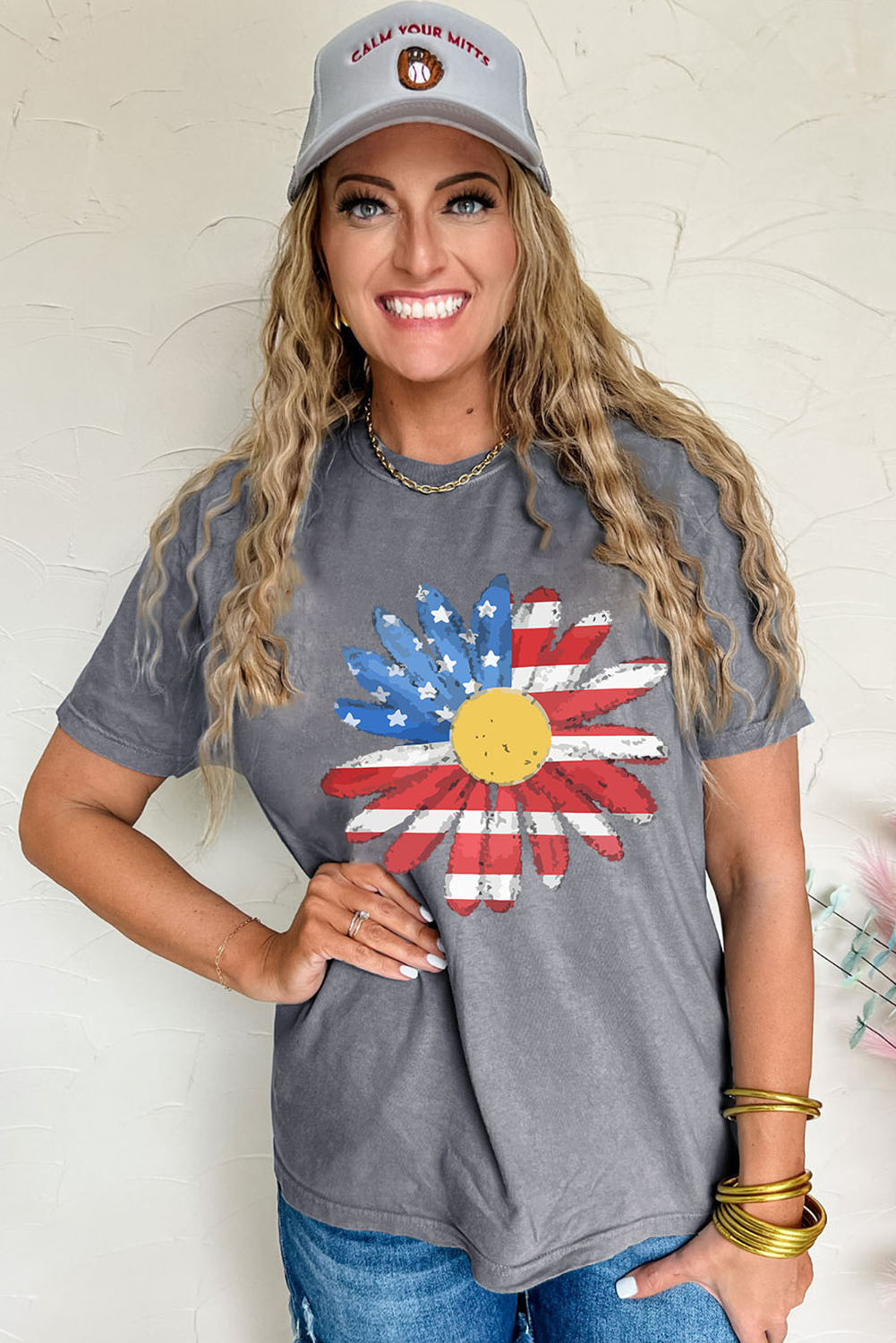 Grey Flag Pattern Sunflower Graphic Crew Neck Tee eAura