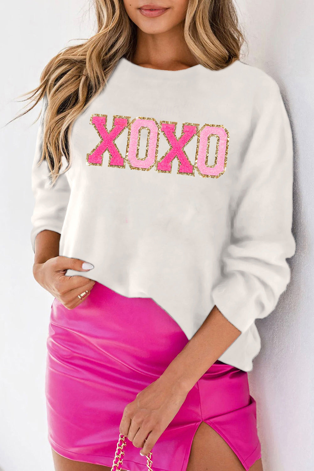 White XOXO Glitter Print Round Neck Casual Sweater eAura