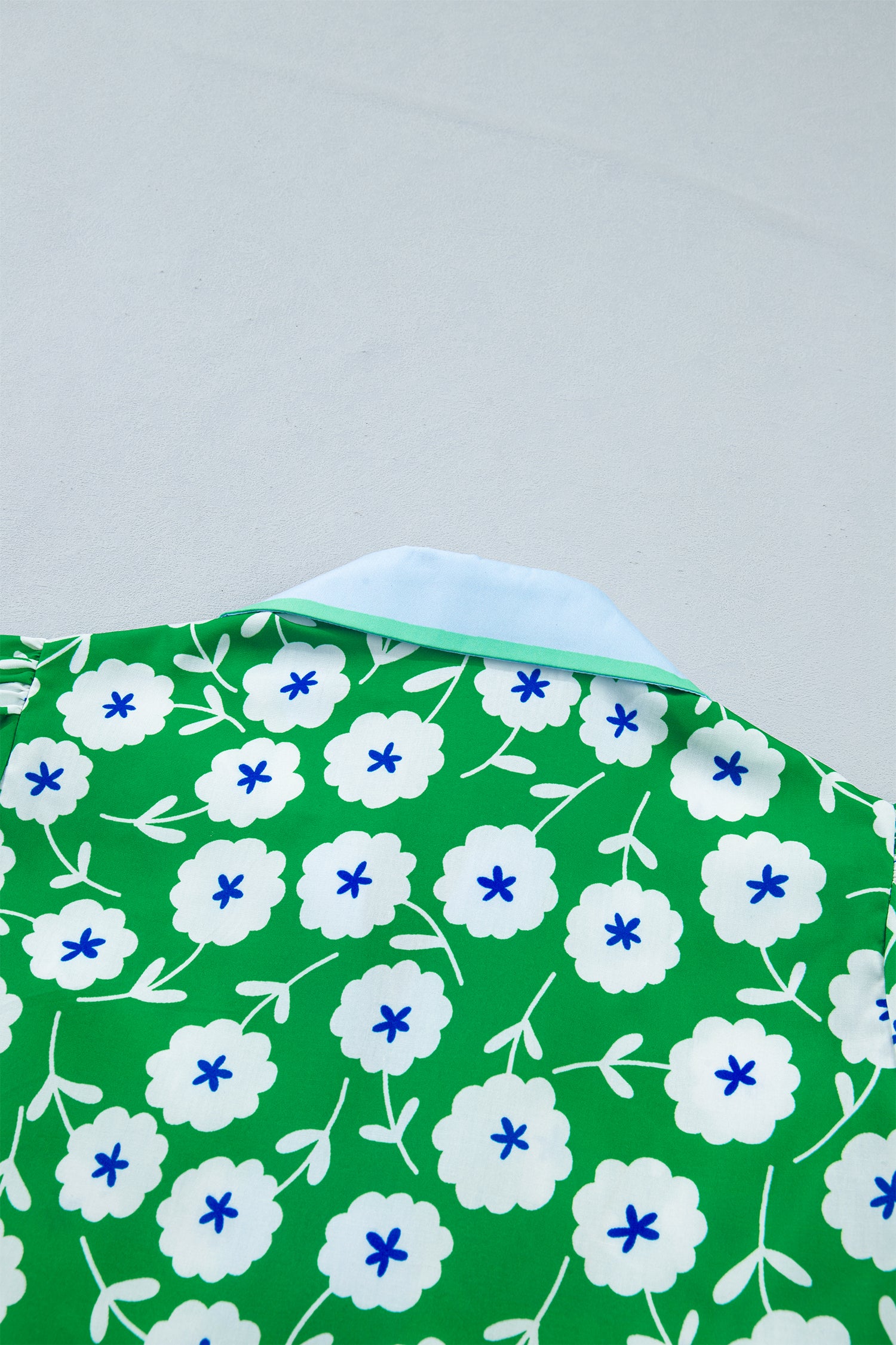 Flower Printed Contrast Patchwork Collar Short Sleeve Blouse – Green