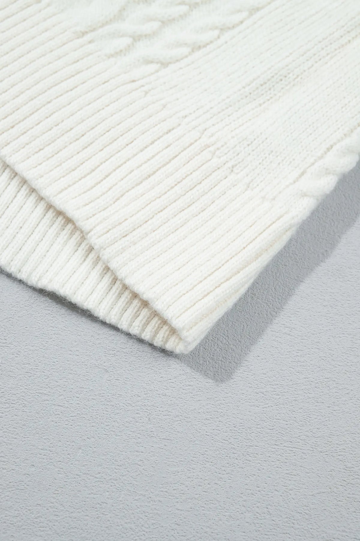 Solid Colour Cable Detail Knit Loose Round Neck Sweater – Beige