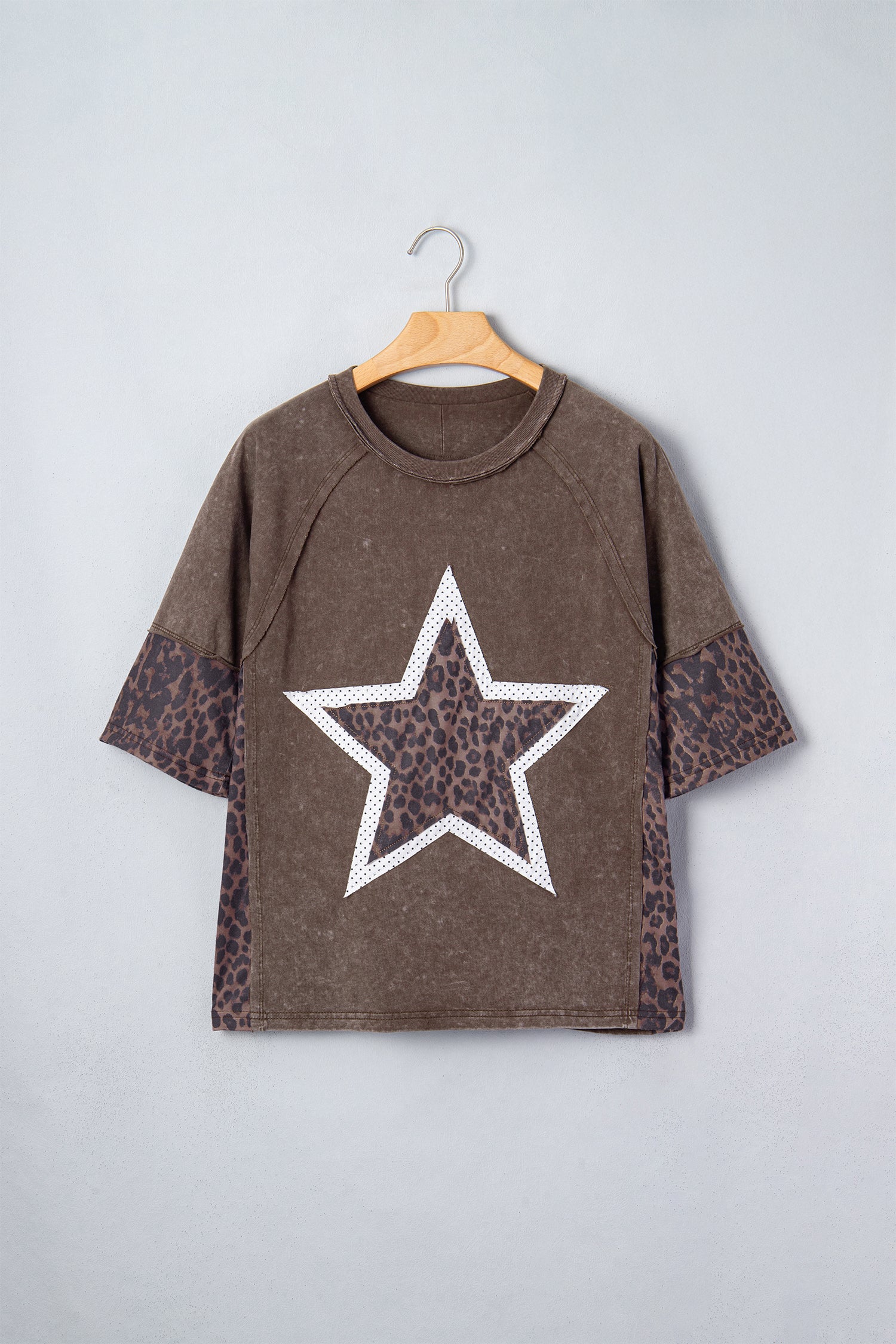 Coffee Mineral Wash Exposed Seam Leopard Star Patched T Shirt – Brown