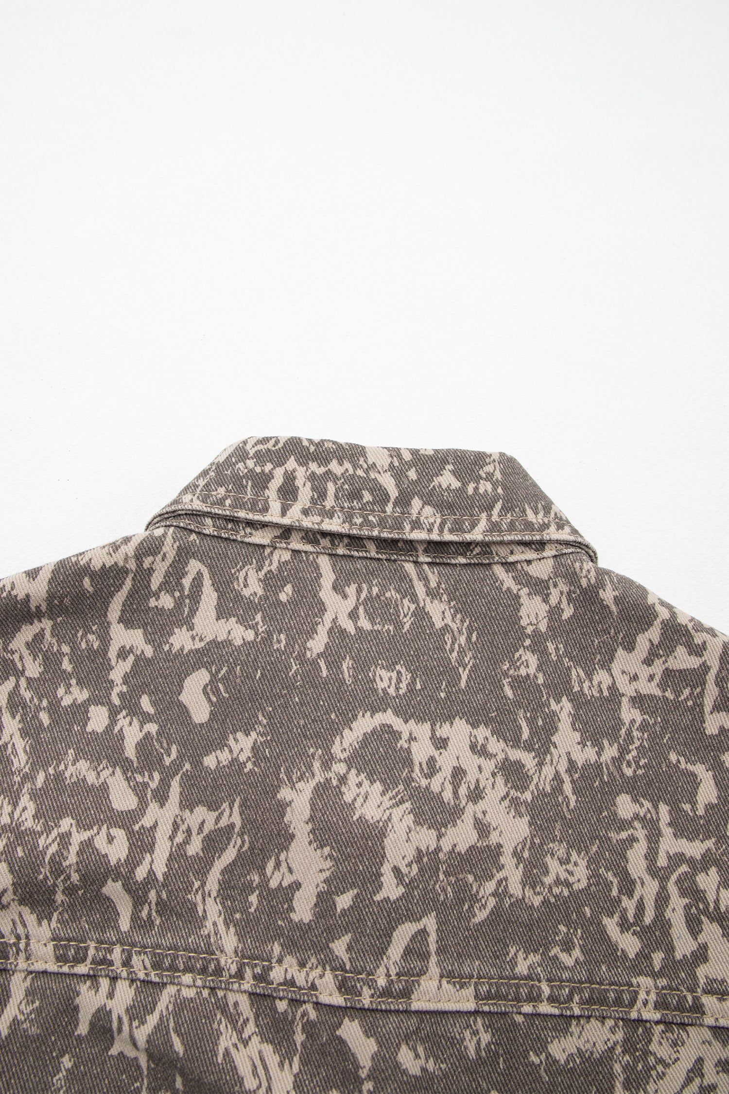 Abstract Print Long Sleeve Collar Raw Hem Denim Jacket – Khaki