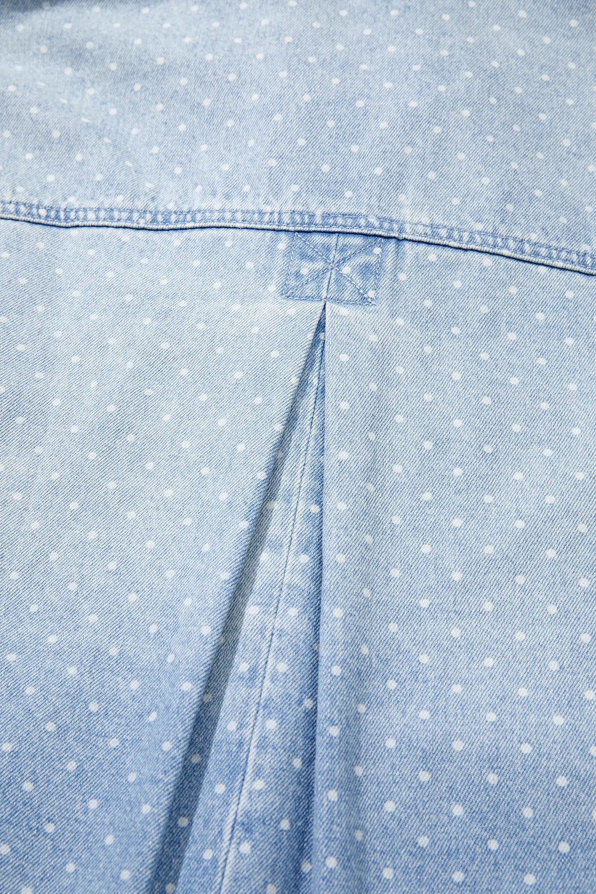 Sky Blue Polka Dot Long Sleeve Collar Pocket Casual Shift Silhouette Denim Jacket – Light Blue