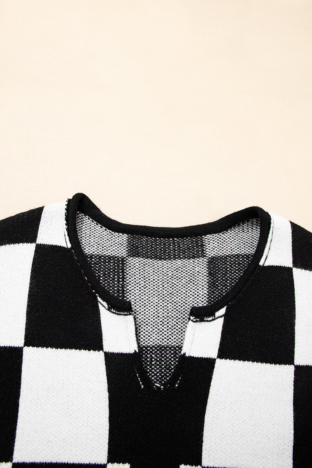 Checked Notched Neckline Drop Shoulder Knit Sweater eAura