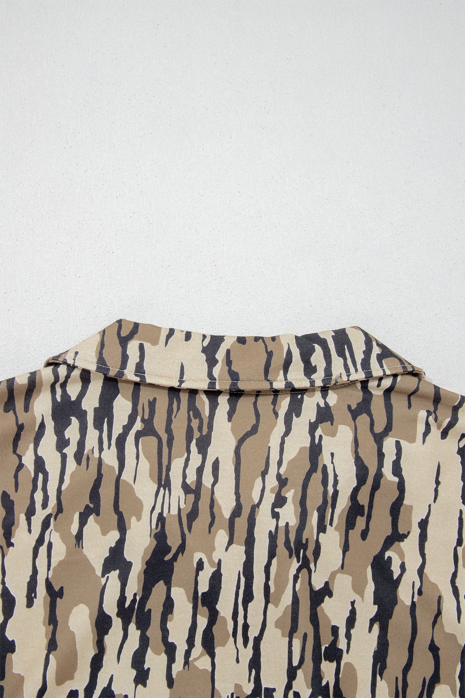 Camouflage Zipper Collar Front Pocket Pullover Sweatshirt – Brown