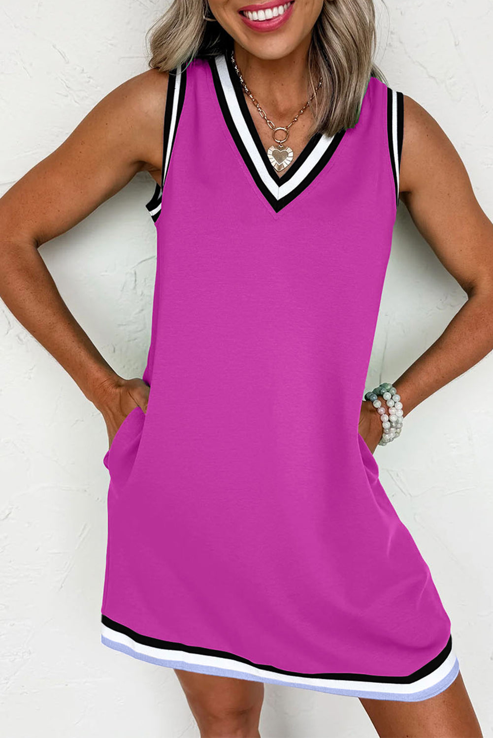 Contrast Trim V-Neck Shift Sleeveless Mini Dress eAura
