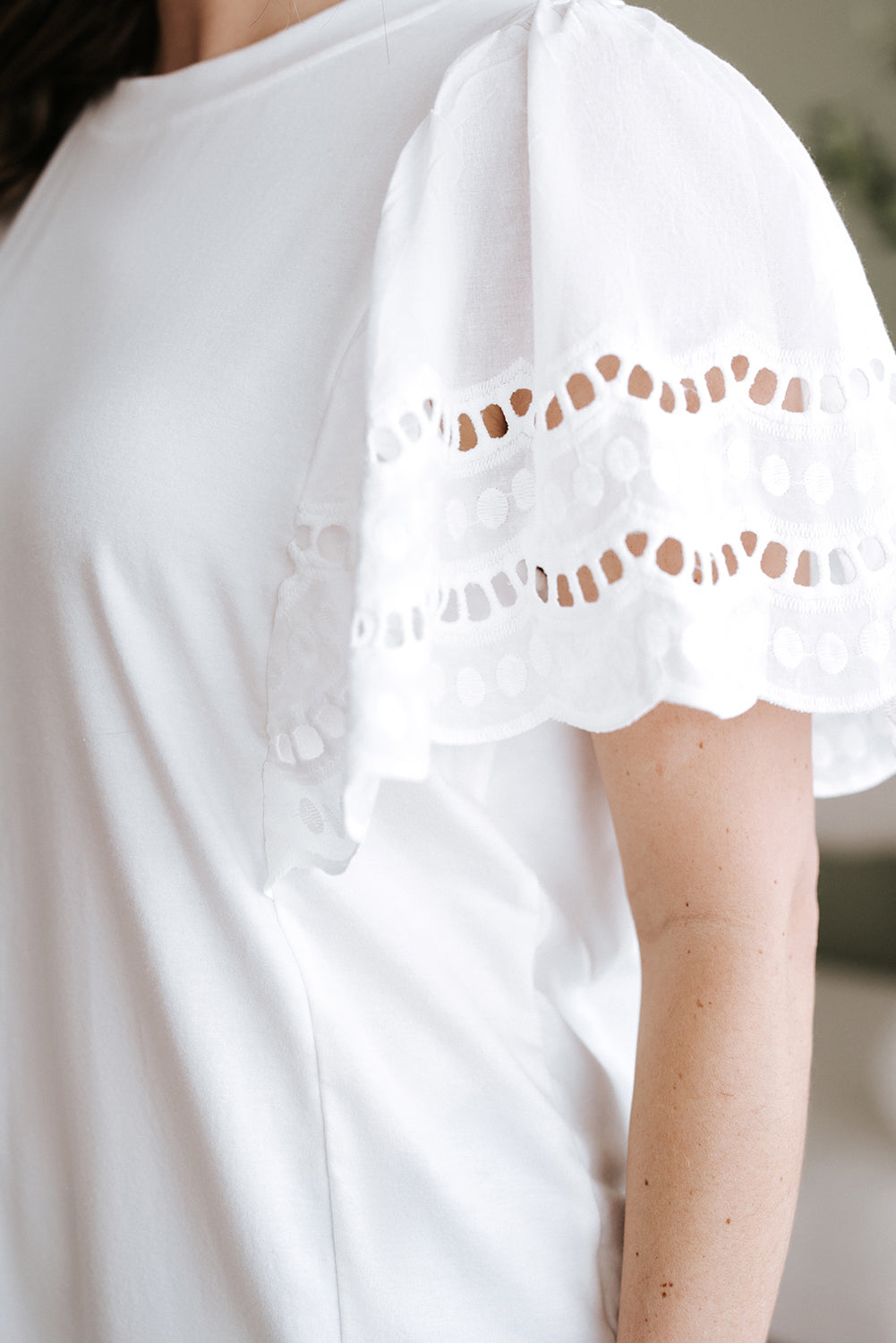 White Hollow Out Embroidered Short Sleeve O Neck Top eAura