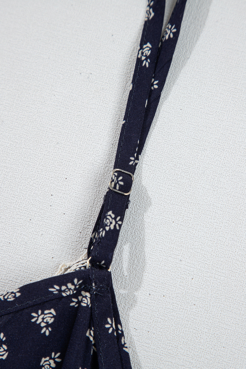 Blue Floral Print Spaghetti Strap Buttoned V Neck Cami Top eAura