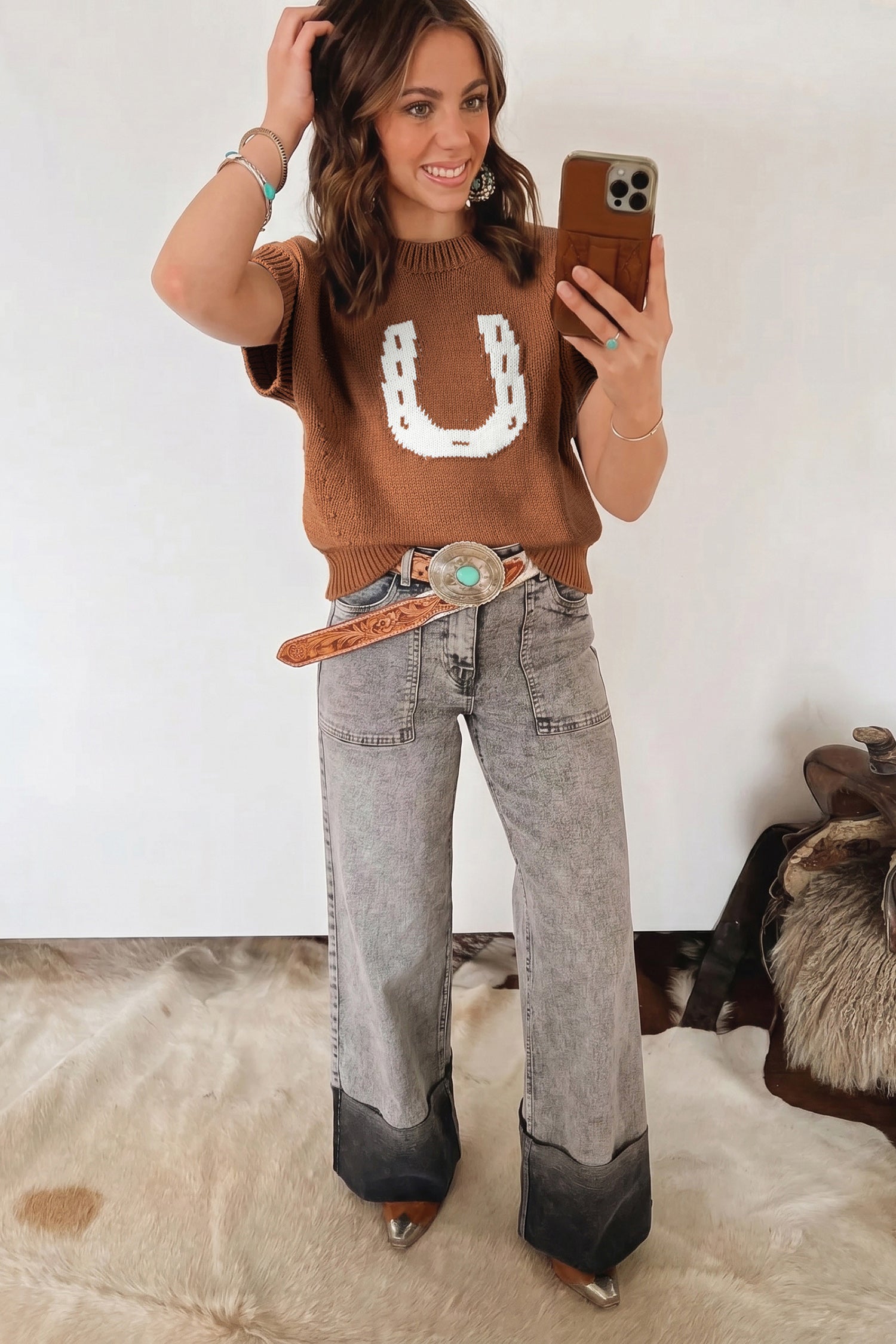 Chestnut Western Horseshoe Pattern Short Sleeve Knit Sweater – Brown