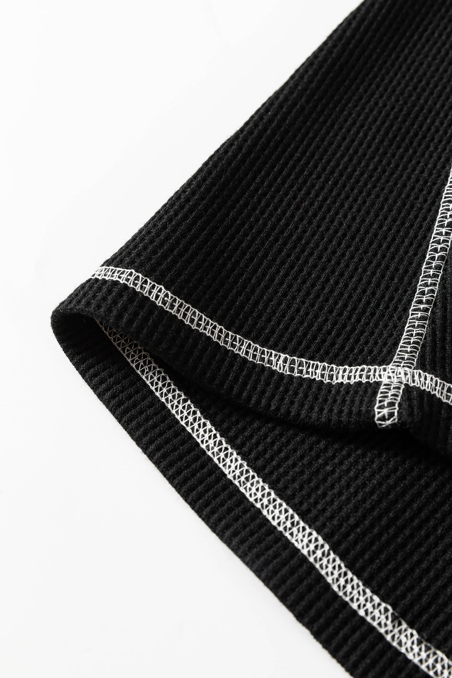 Waffle Textured Contrast Trim V Neck Tee – Black