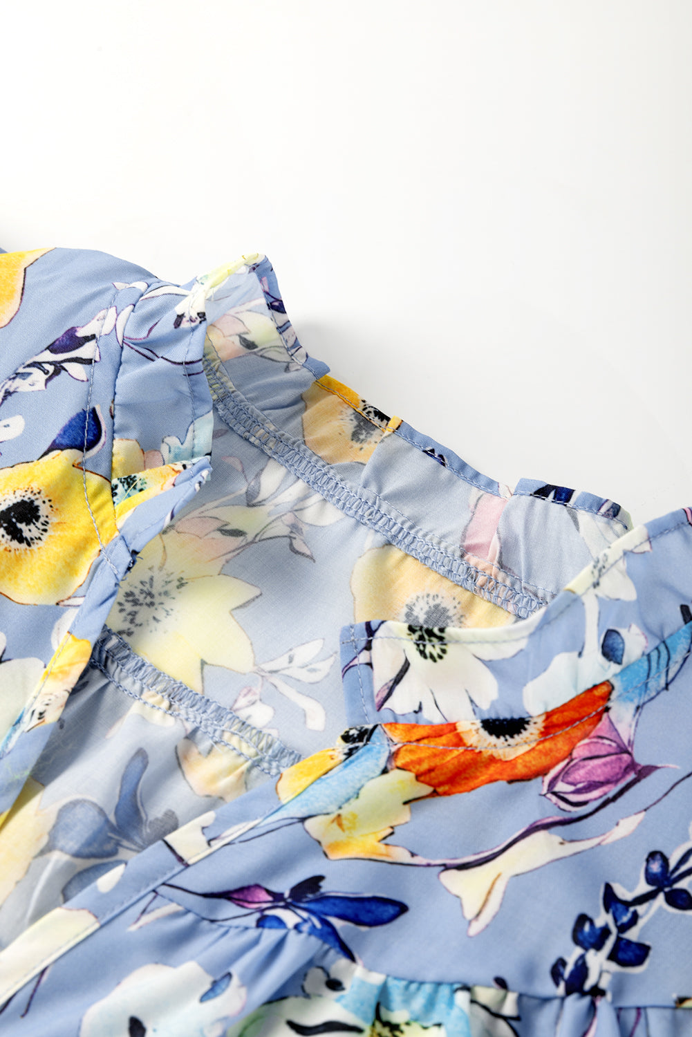 Flutter Sleeve V-Neck Floral Top eAura