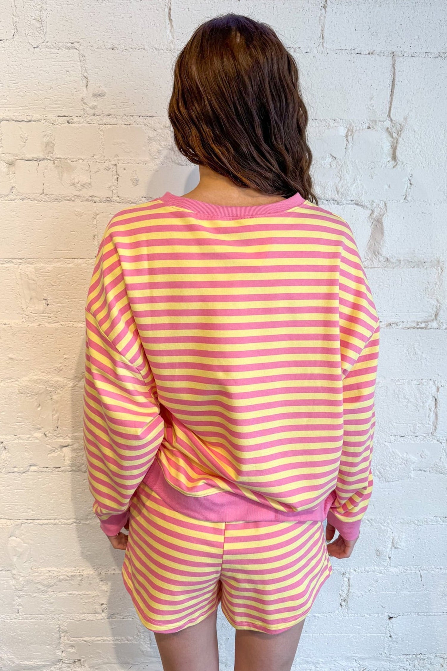 Color Block Trim Round Neck Long Sleeve Top Casual Shorts 2pcs Set – Yellow Stripe
