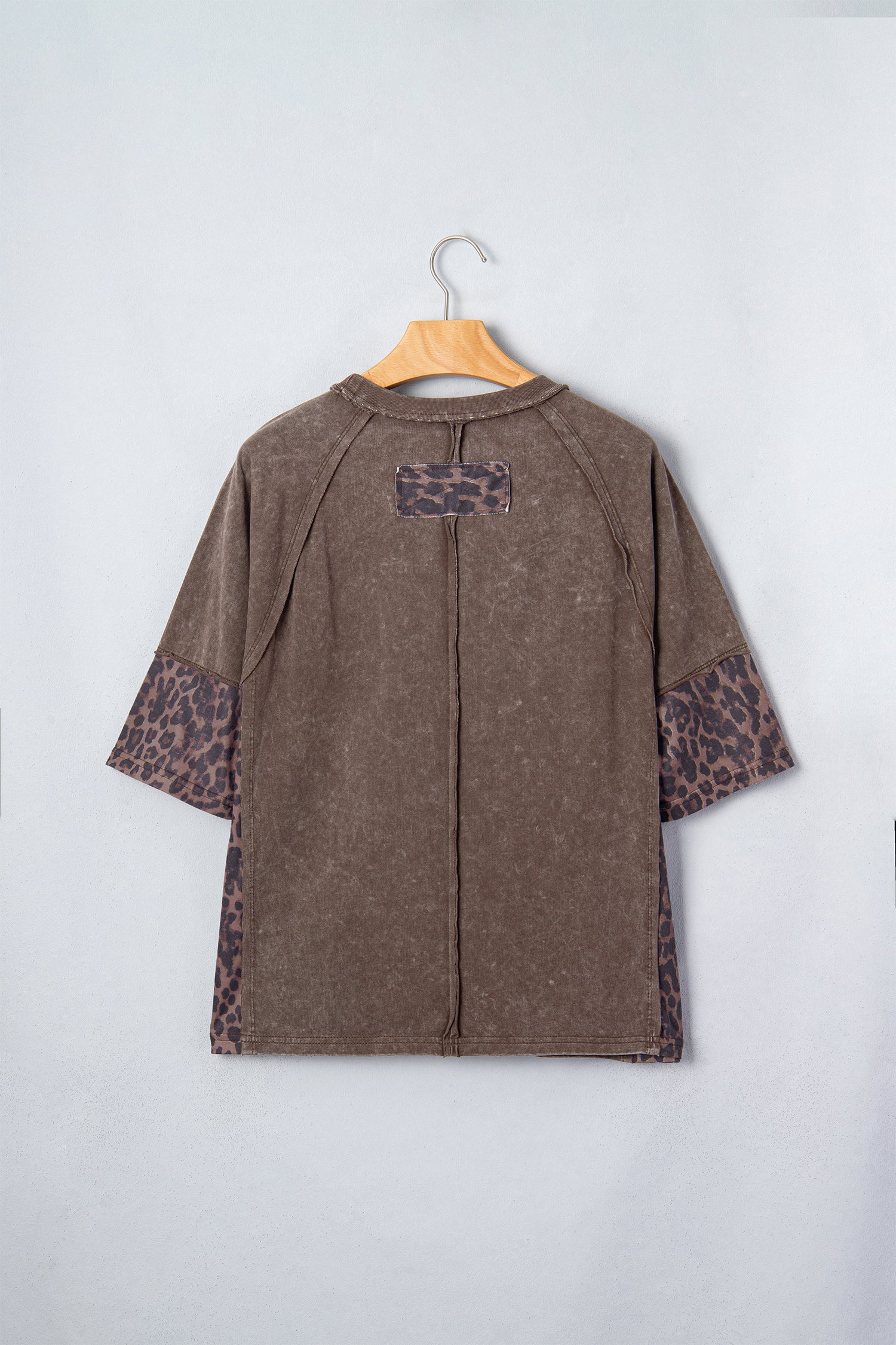 Coffee Mineral Wash Exposed Seam Leopard Star Patched T Shirt – Brown
