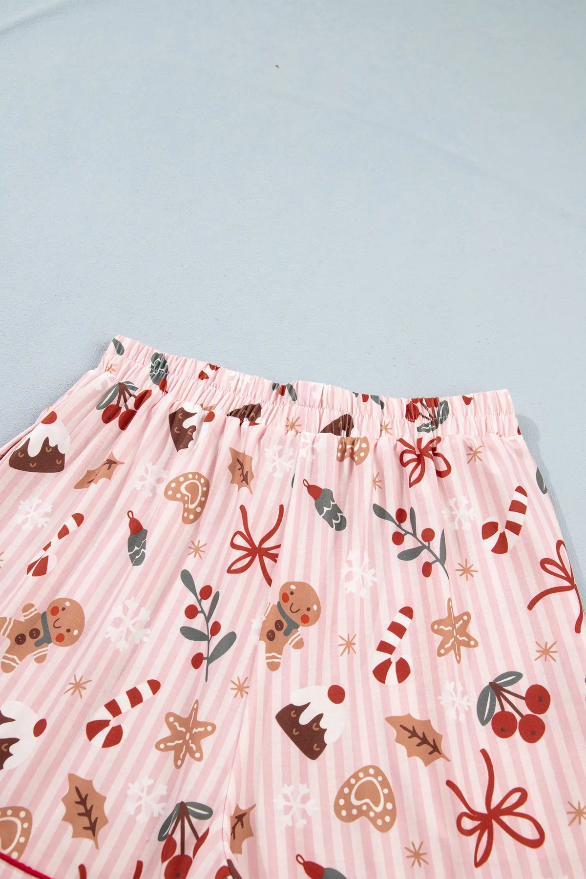 Short Sleeve Two Piece Lounge Set with Abstract Christmas Print