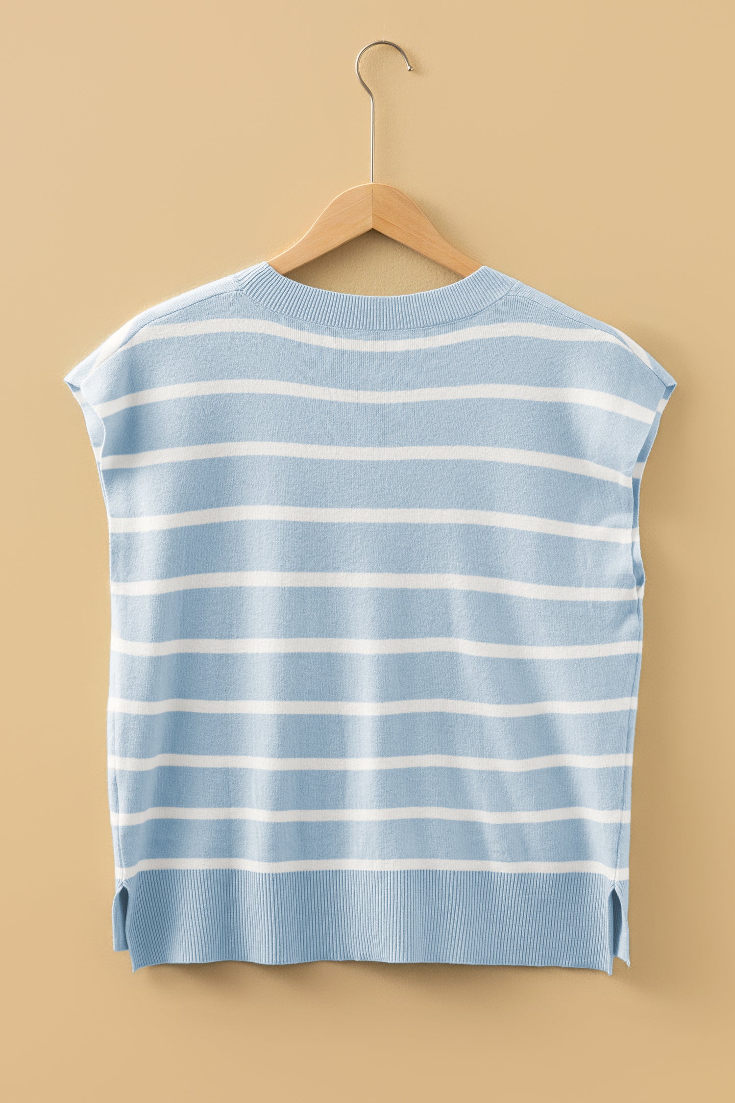 Side Slit Crew Neck Short Sleeve Sweater Tee