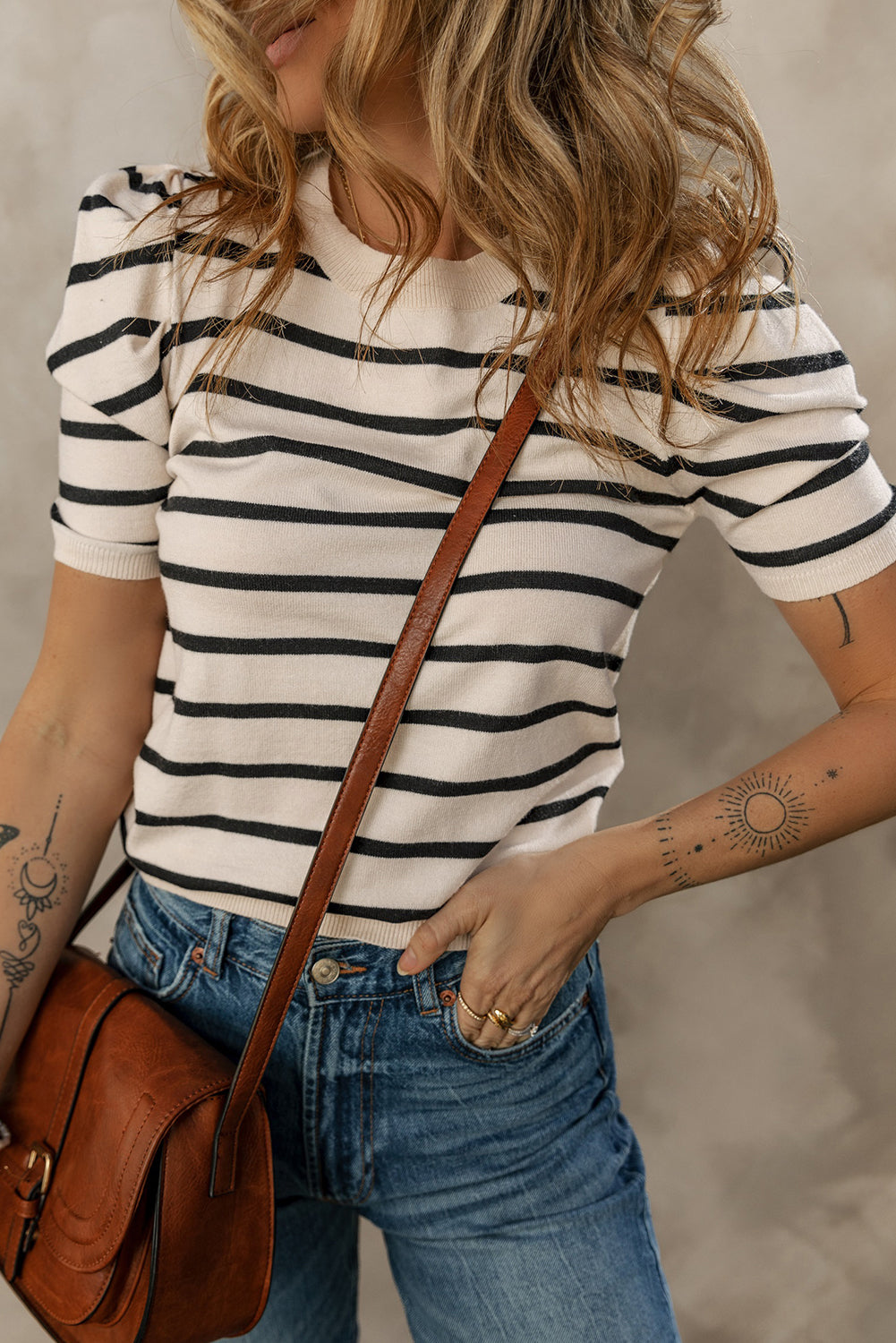 Ribbed Trim Round Neck Bubble Sleeve Knitted Top eAura
