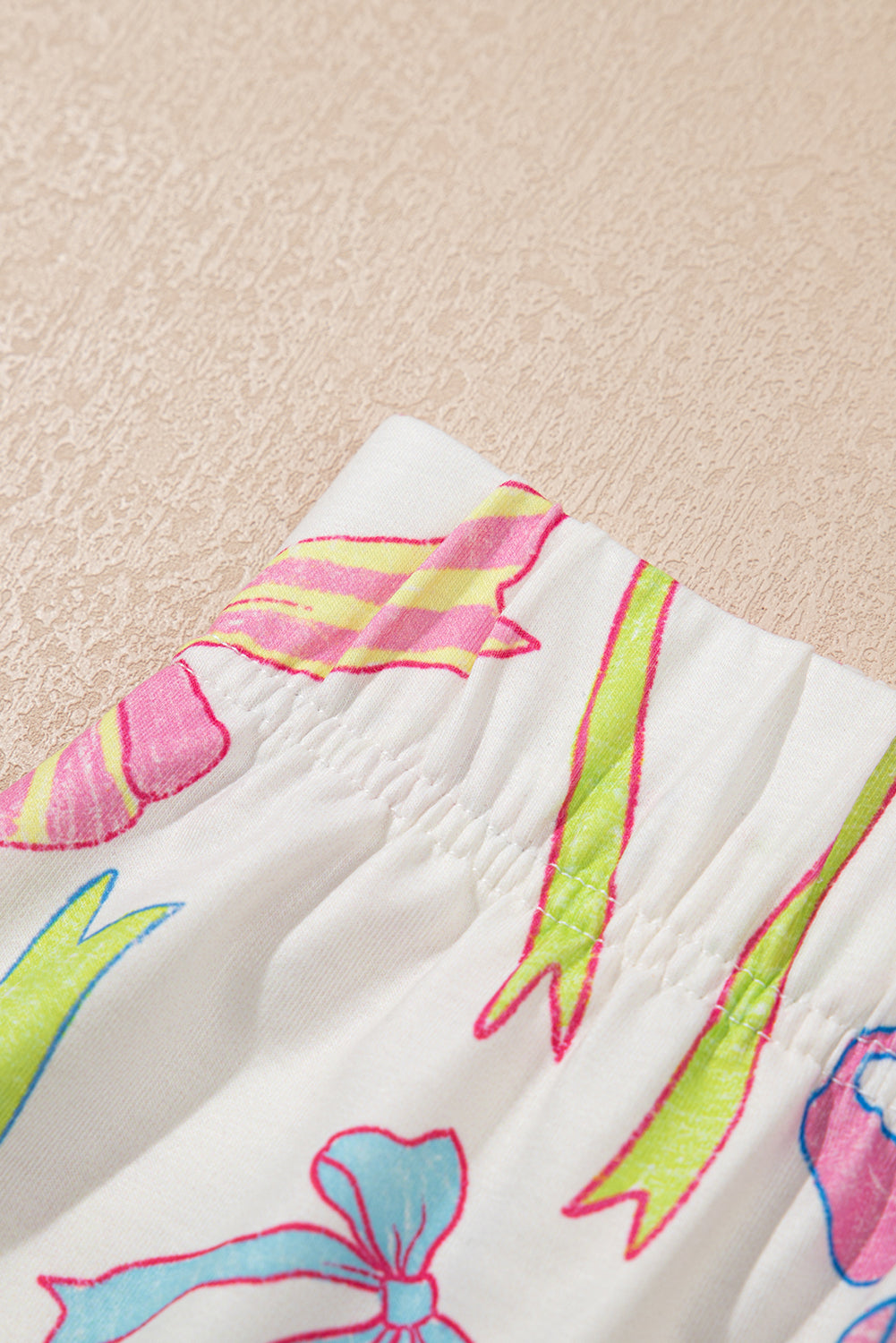 White Bow Print Elastic Pull On Casual Shorts eAura