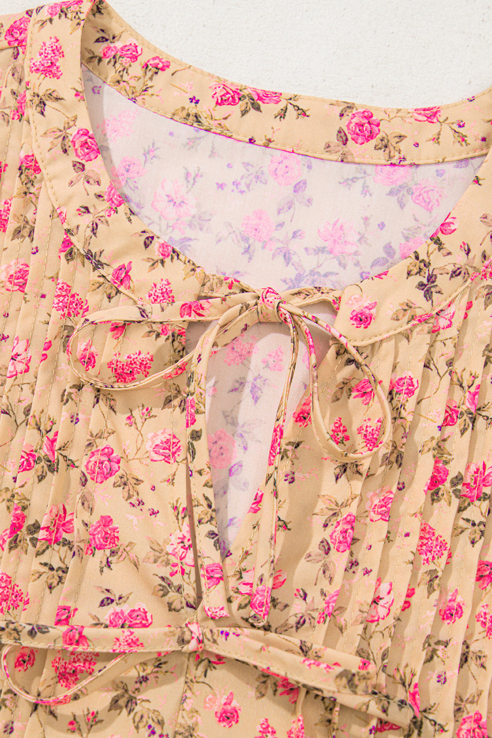 Floral Print Bow Pintuck Bust Half Puff Sleeve Blouse eAura