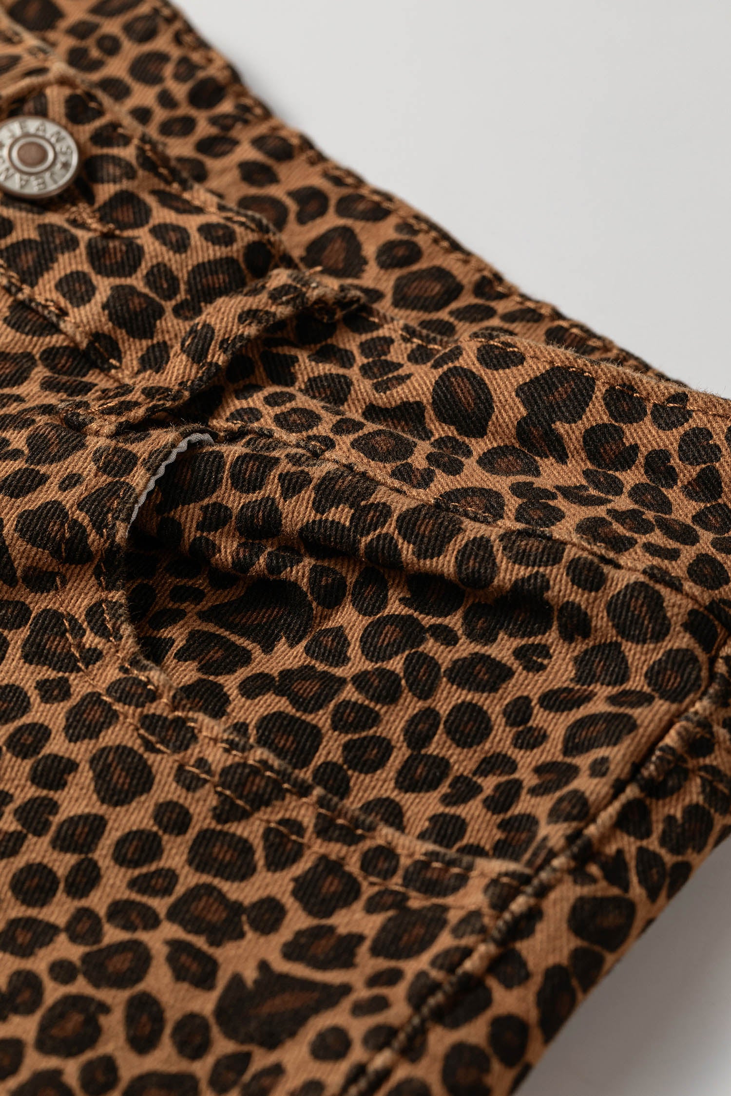 Leopard Print Ruffled Hem Shift Jeans – Brown