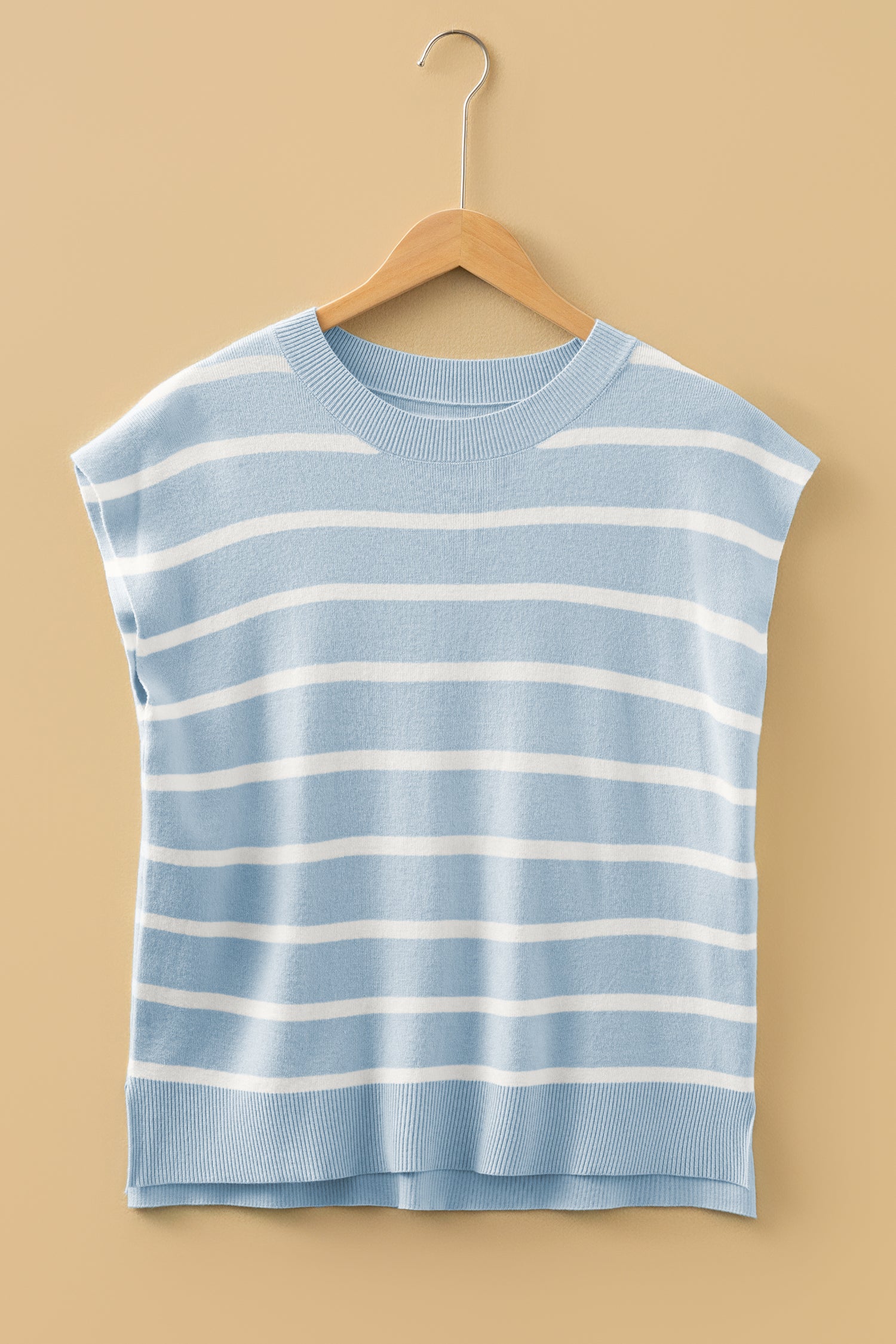 Side Slit Crew Neck Short Sleeve Sweater Tee